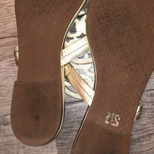 Gold Tory Burch Sandals (Size 7)